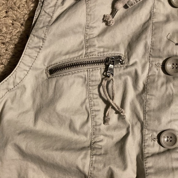 Esprit beige hooded button up sleeveless cargo utility vest. - Picture 2 of 10